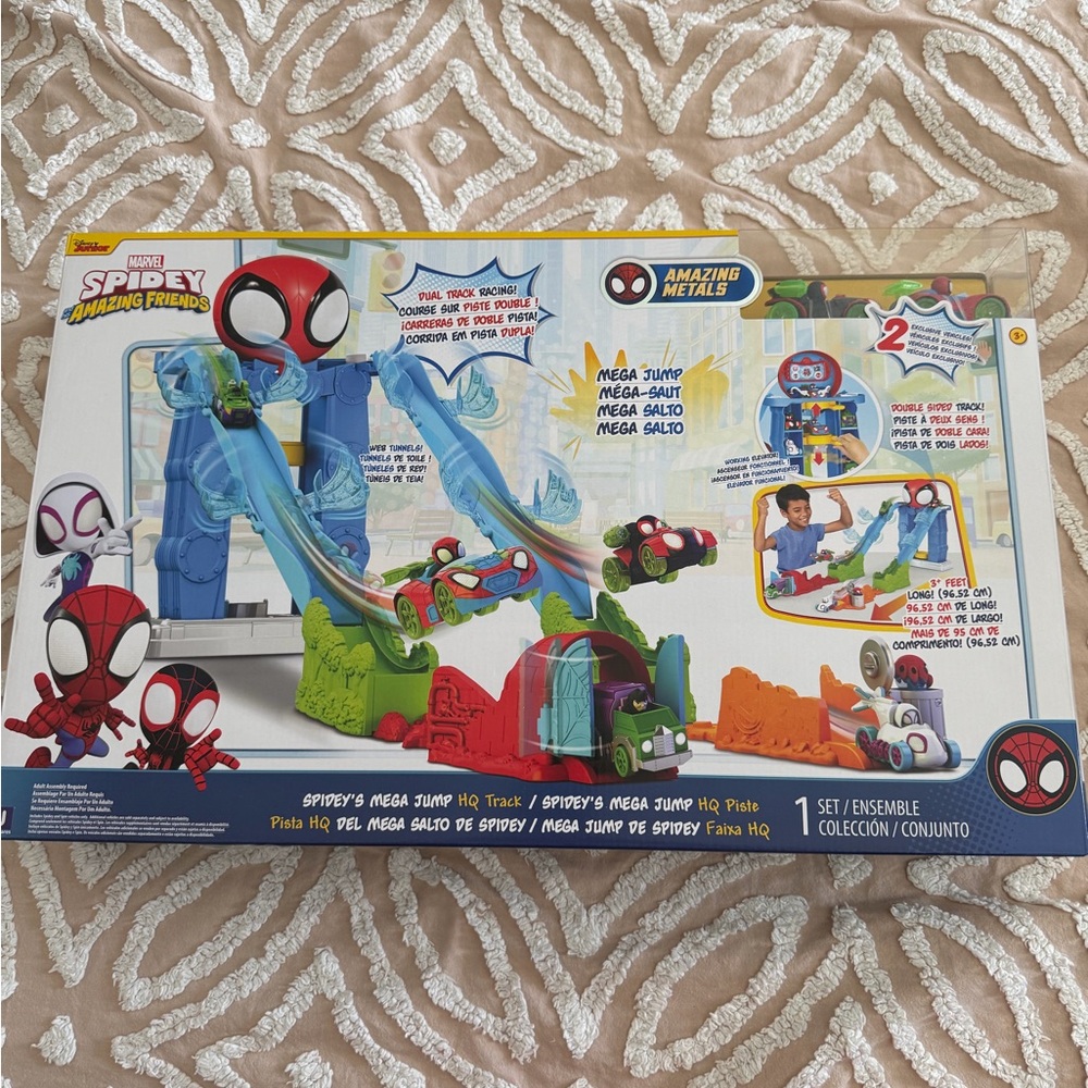 Marvel Spidey Jump HQ Playset - Blue and Red